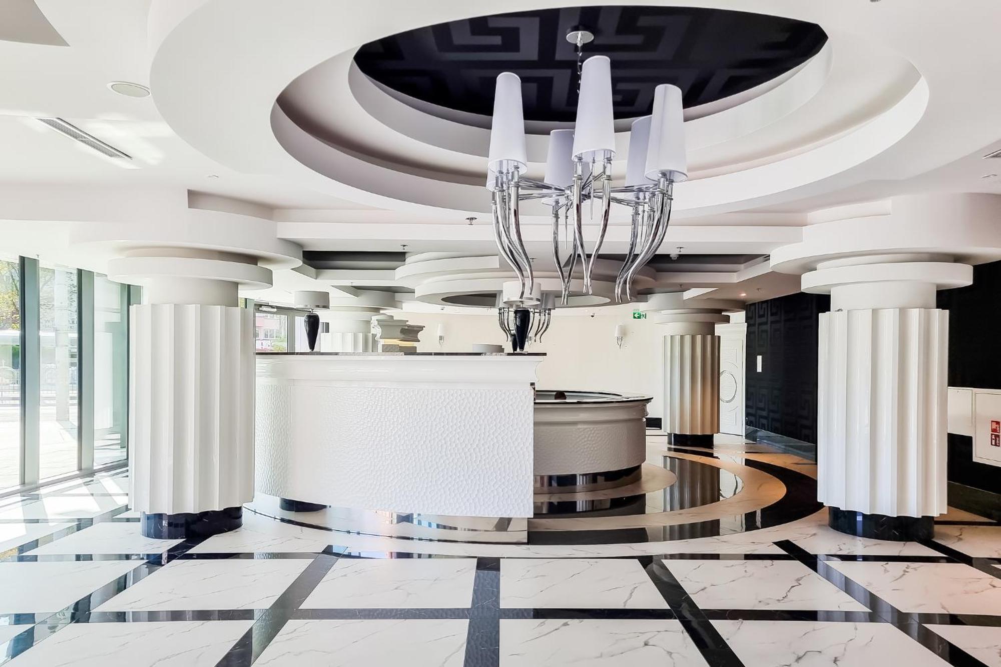 Hanza Tower Apartment No. 524 - Swimming Pool, Jacuzzi, Balcony Estetino Exterior foto