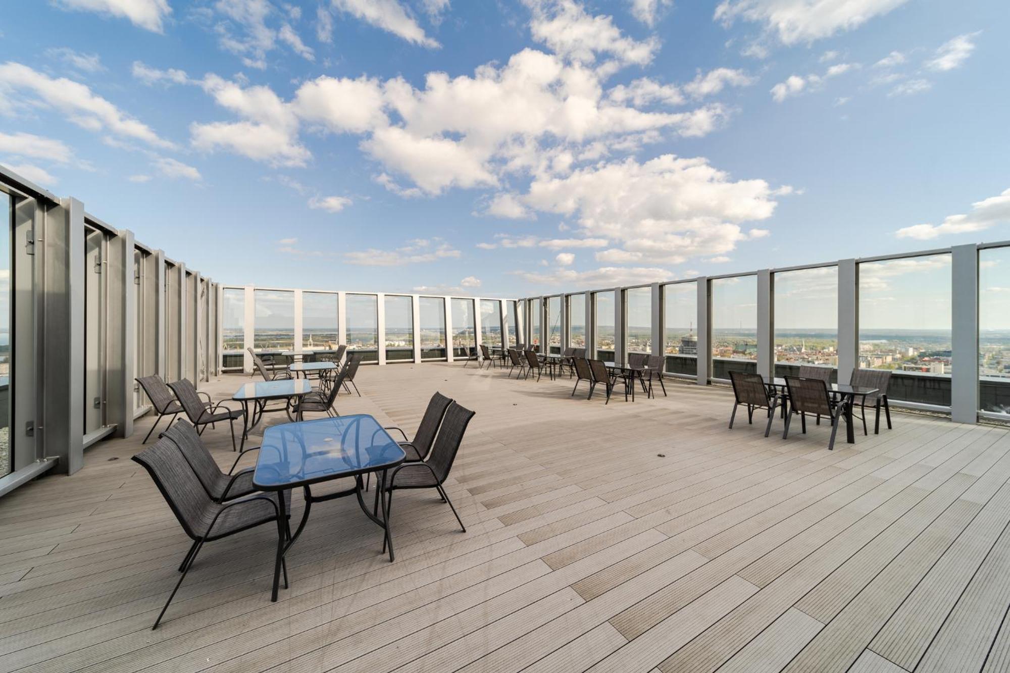 Hanza Tower Apartment No. 524 - Swimming Pool, Jacuzzi, Balcony Estetino Exterior foto