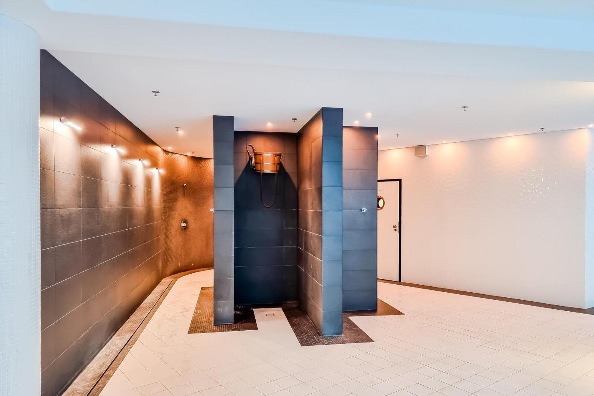 Hanza Tower Apartment No. 524 - Swimming Pool, Jacuzzi, Balcony Estetino Exterior foto