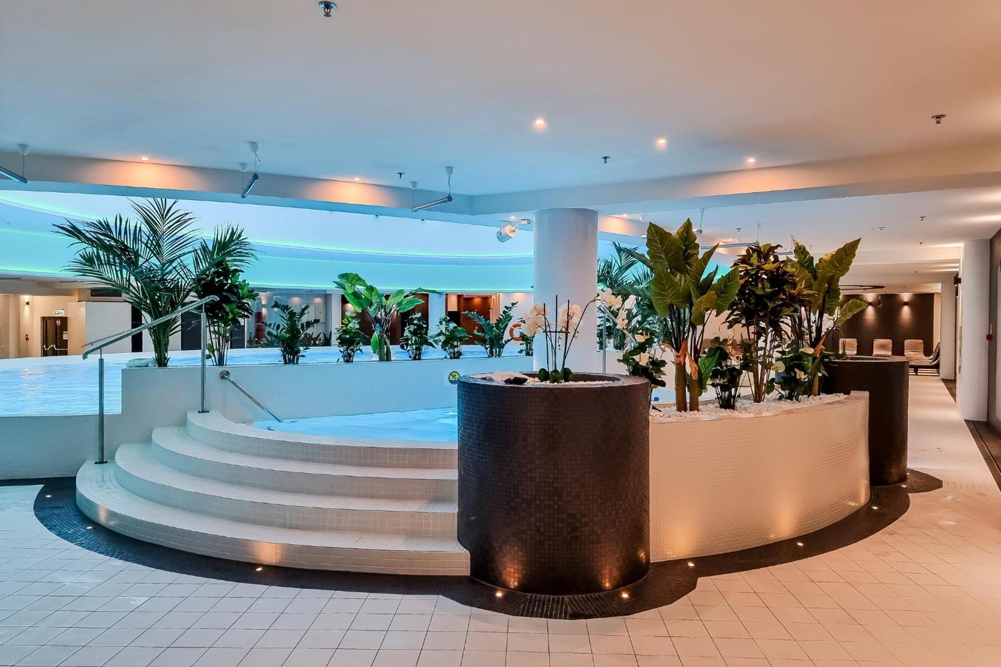 Hanza Tower Apartment No. 524 - Swimming Pool, Jacuzzi, Balcony Estetino Exterior foto